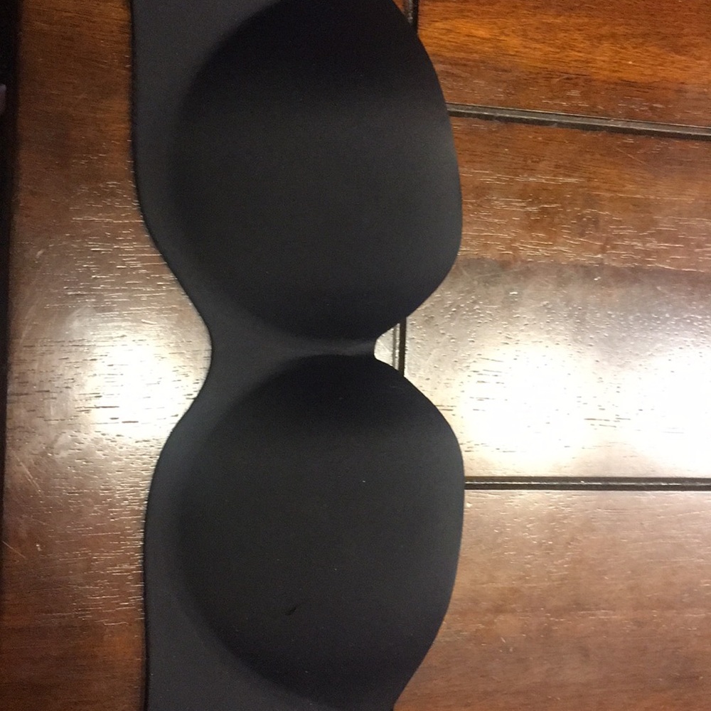 Reusable strapless bra